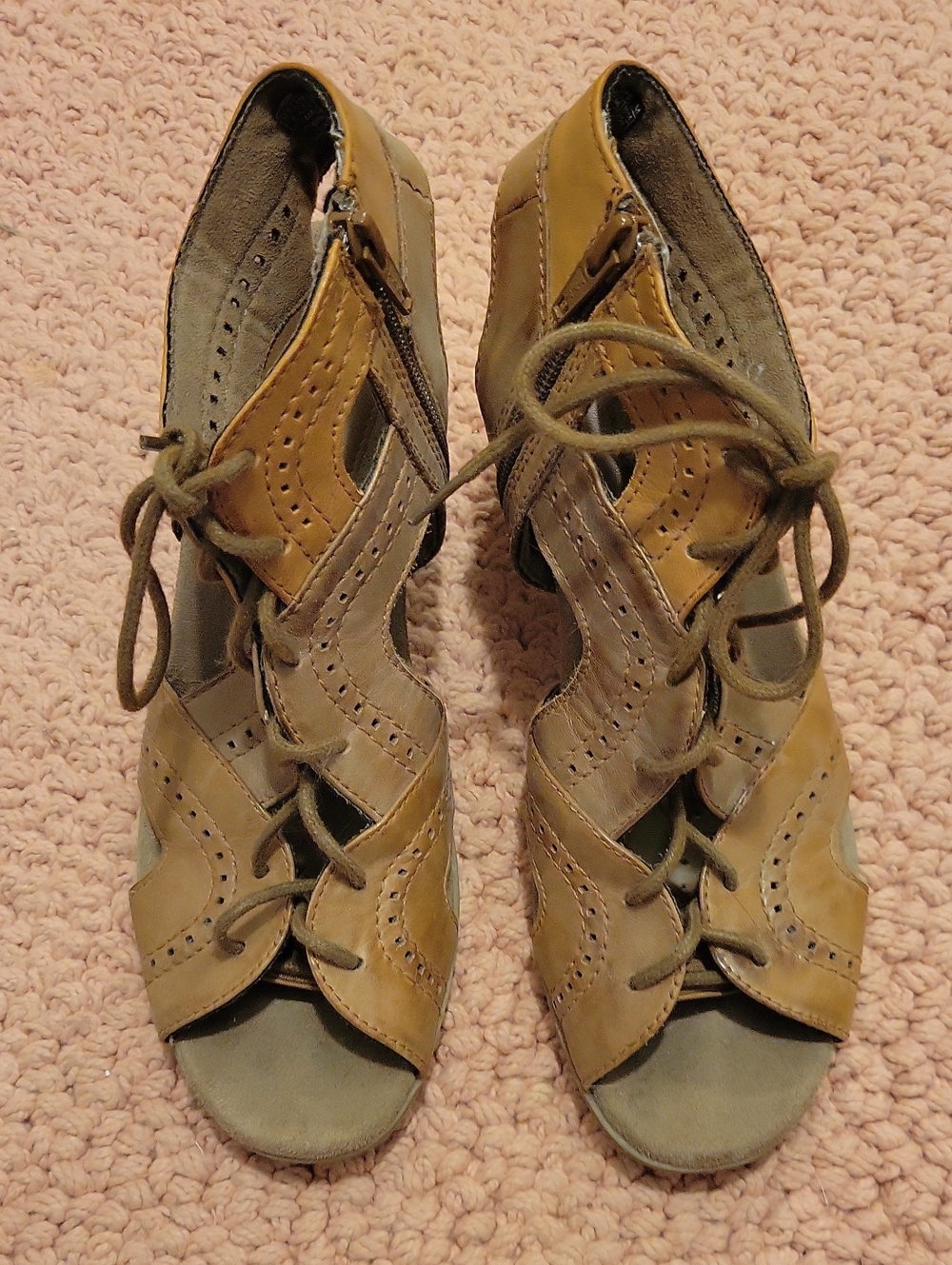 Two-Tone Leather Hattie Gladiator Sandal By Rockport Cobb Hill Collection